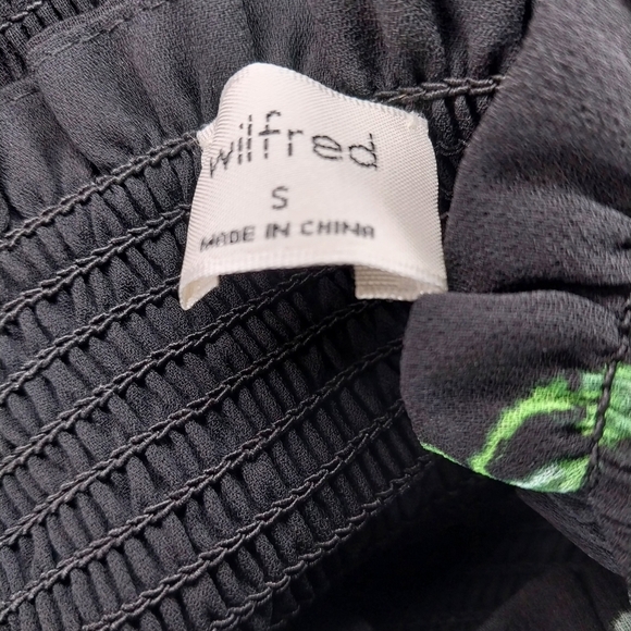 Aritzia Wilfred Luella smocked mini dress in a black with green leaf print - Picture 9 of 10